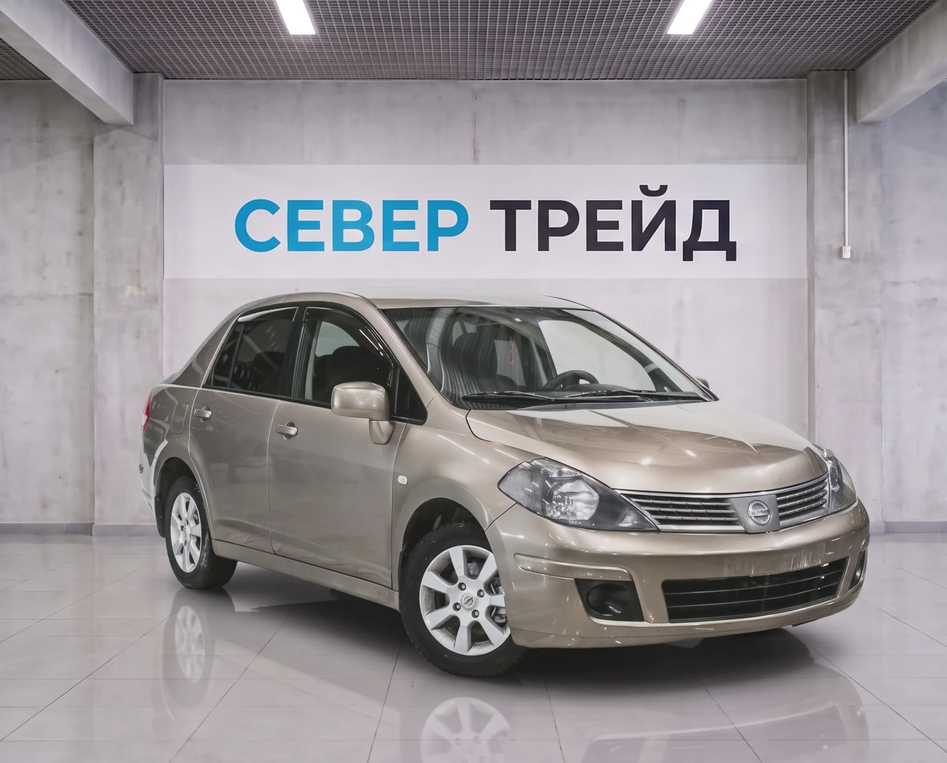 Nissan Tiida, I